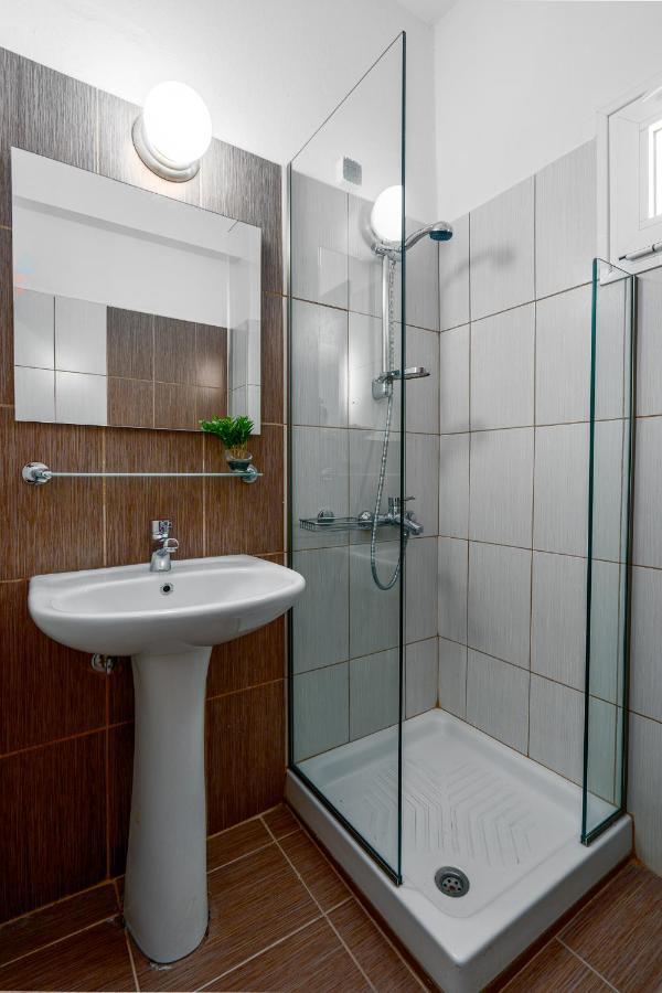 Hotel Grekas Neoi Poroi Dış mekan fotoğraf