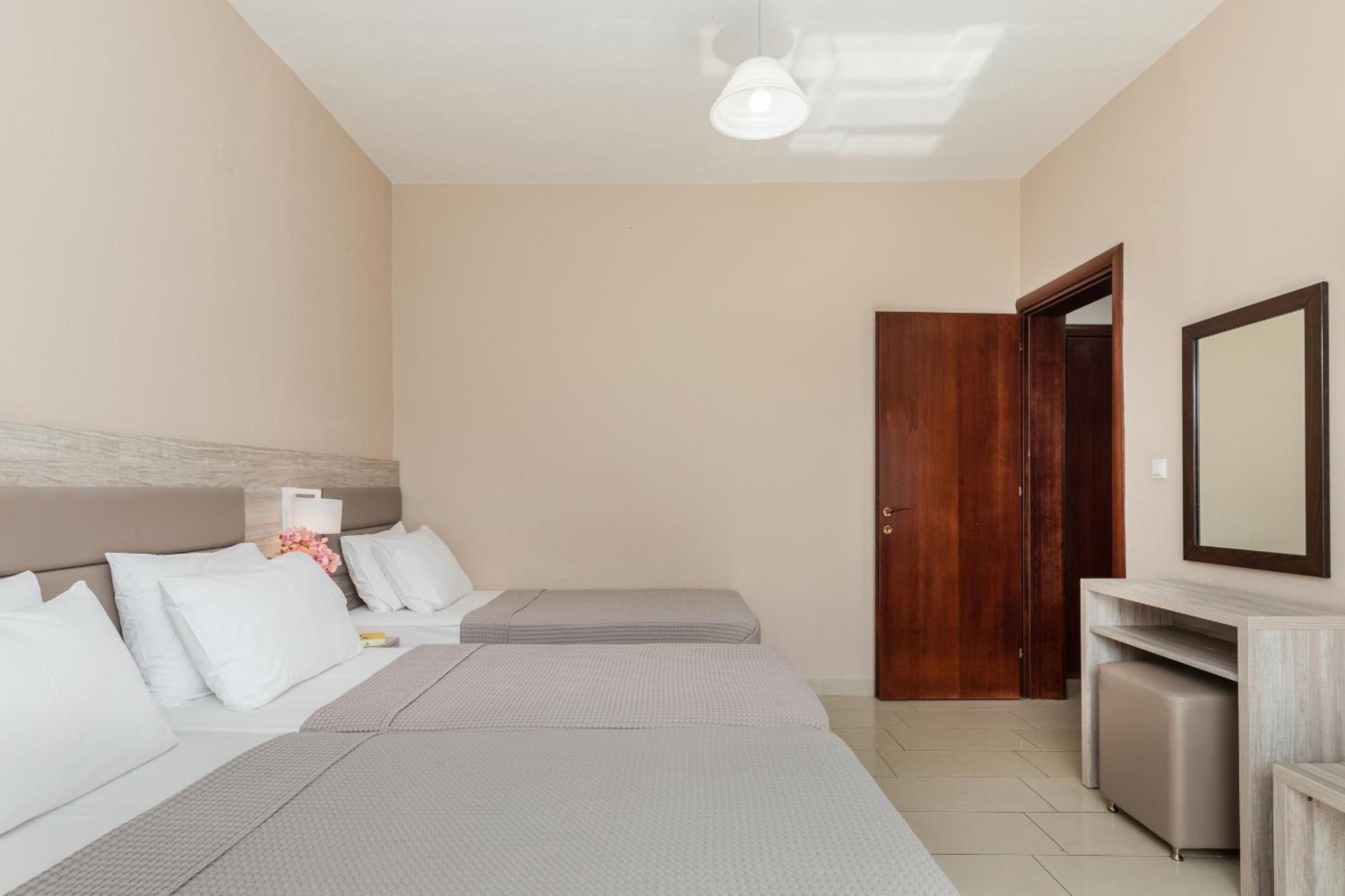 Hotel Grekas Neoi Poroi Dış mekan fotoğraf